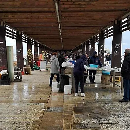 L'annunziata בארי